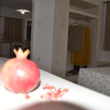Hotel Niovi à Fira  Extérieur photo