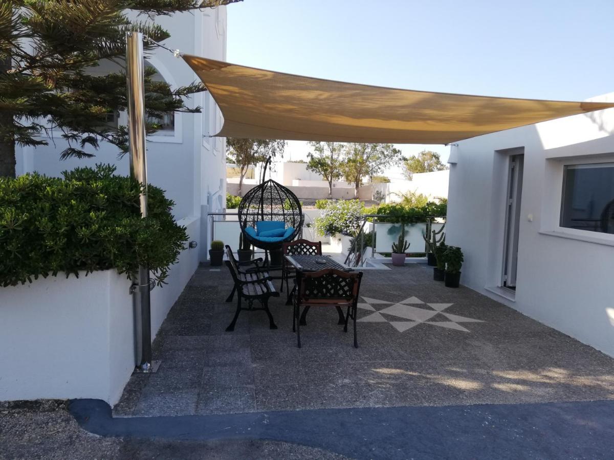 Hotel Niovi à Fira  Extérieur photo