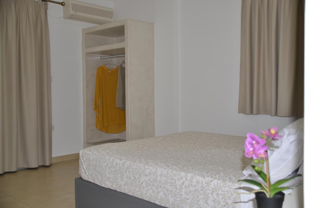 Hotel Niovi à Fira  Extérieur photo