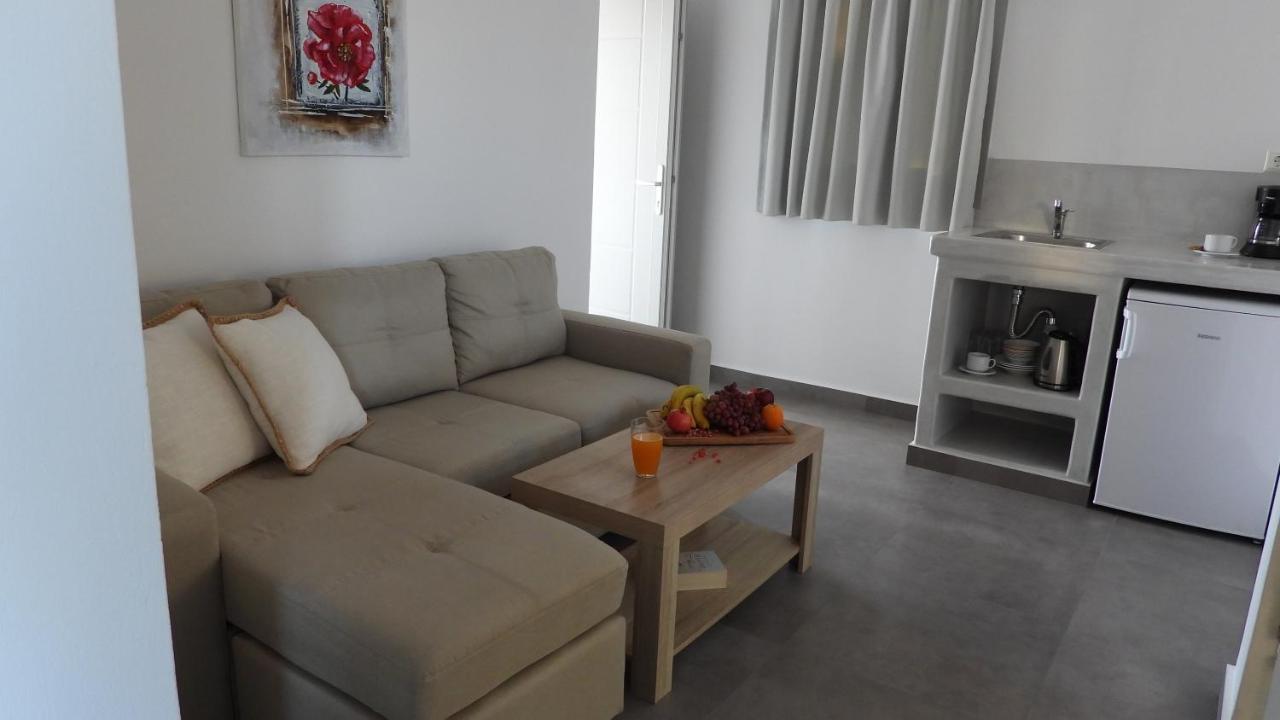 Hotel Niovi à Fira  Extérieur photo