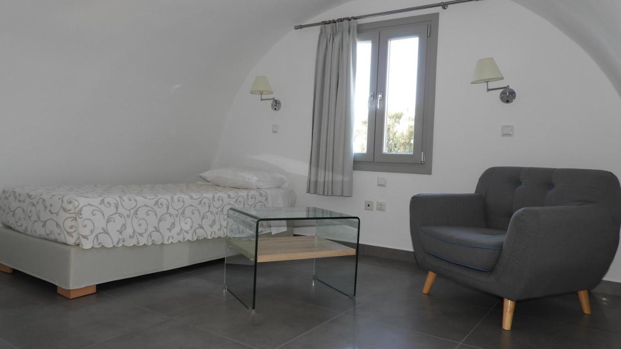 Hotel Niovi à Fira  Extérieur photo