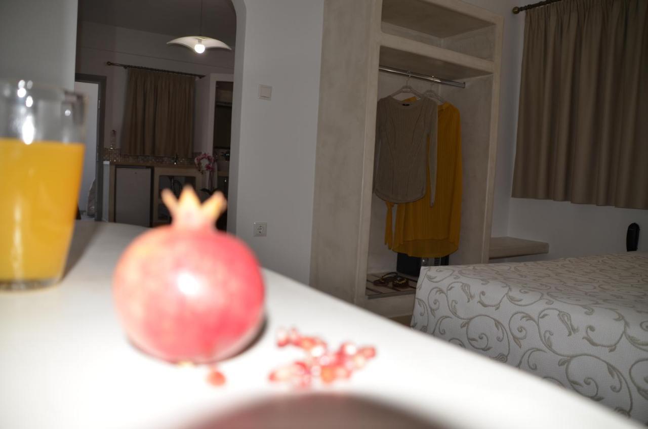 Hotel Niovi à Fira  Extérieur photo