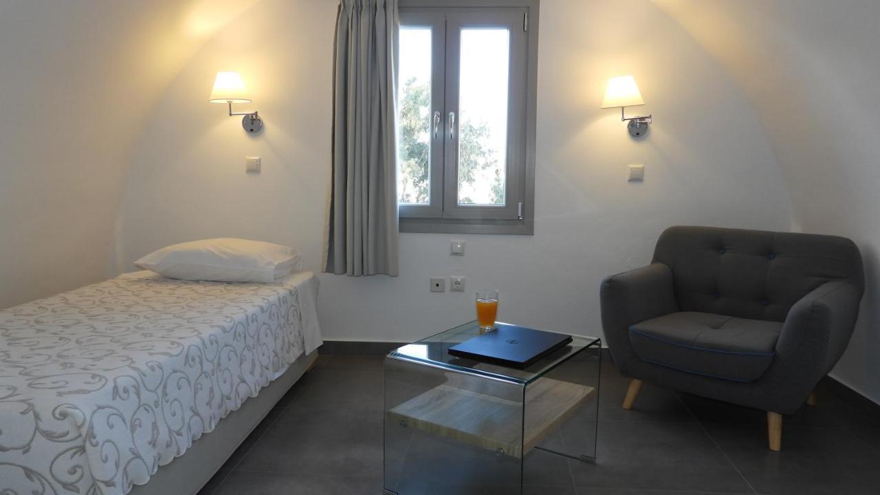 Hotel Niovi à Fira  Extérieur photo
