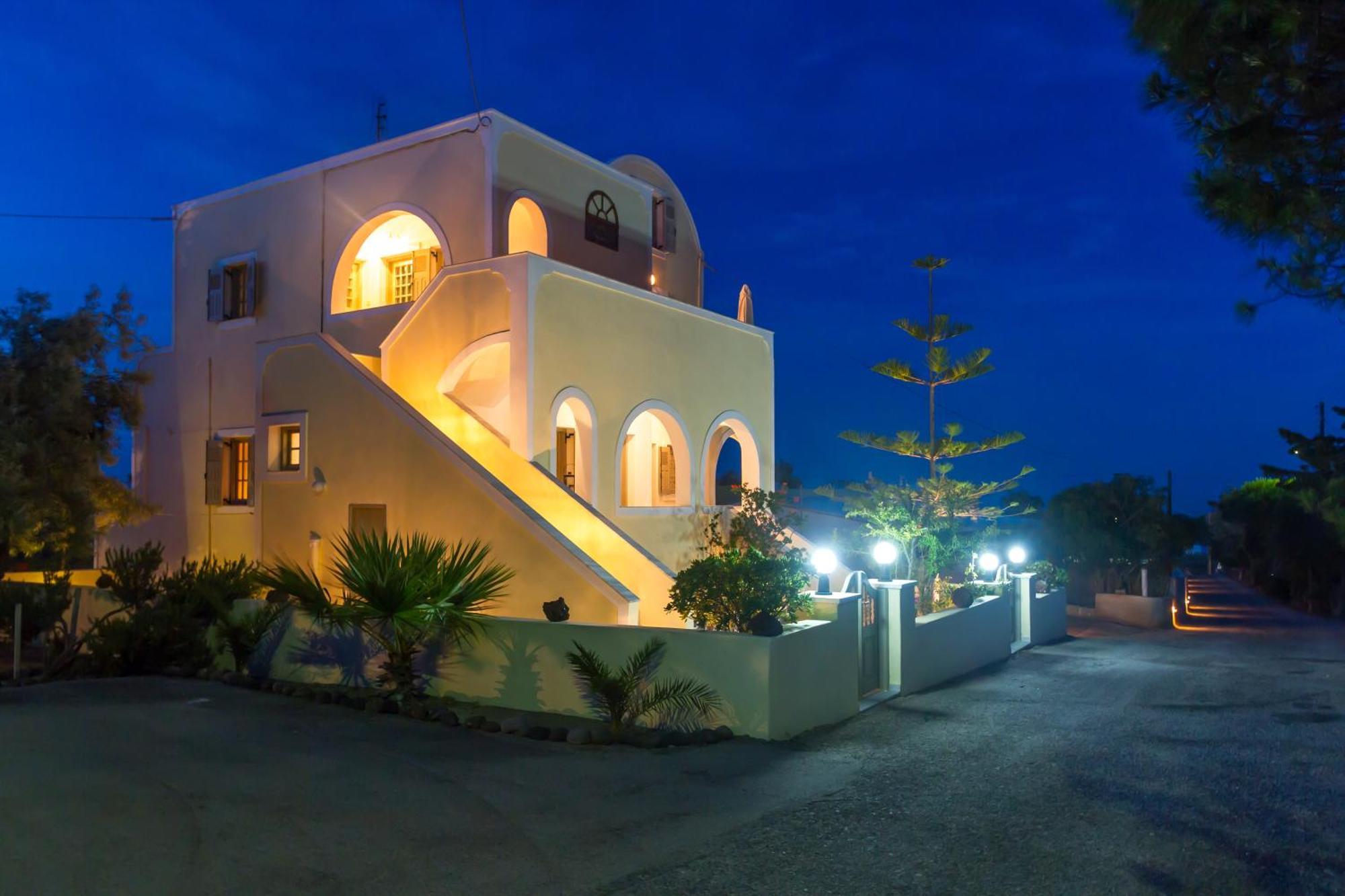 Hotel Niovi à Fira  Extérieur photo
